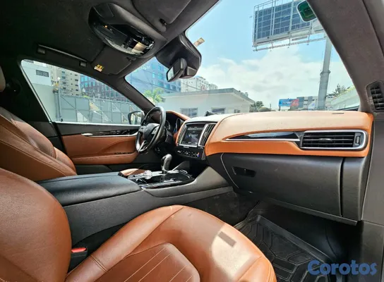 2018 Maserati Levante Q4 — foto 8 / 8