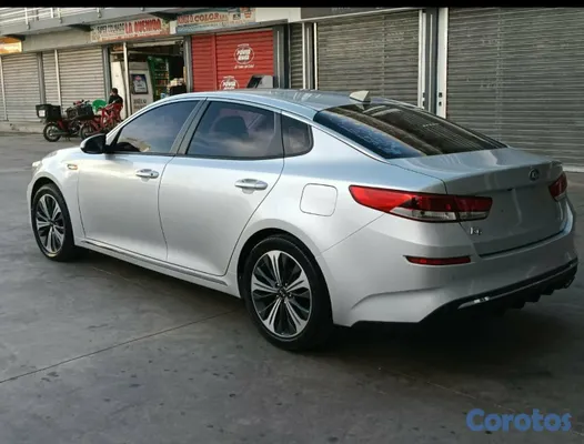 2019 Kia K-5 — foto 8 / 12