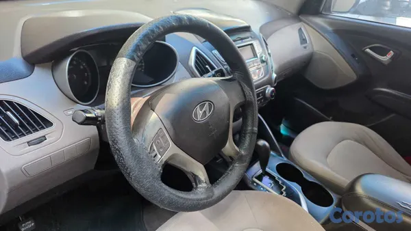 2013 Hyundai Tucson — foto 11 / 20