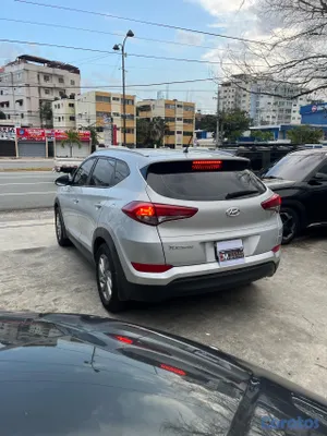2017 Hyundai Tucson — foto 8 / 13