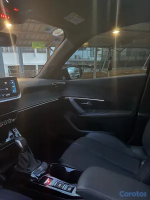 2023 Peugeot 2008 GT Line (Año 2023) — foto 11 / 13