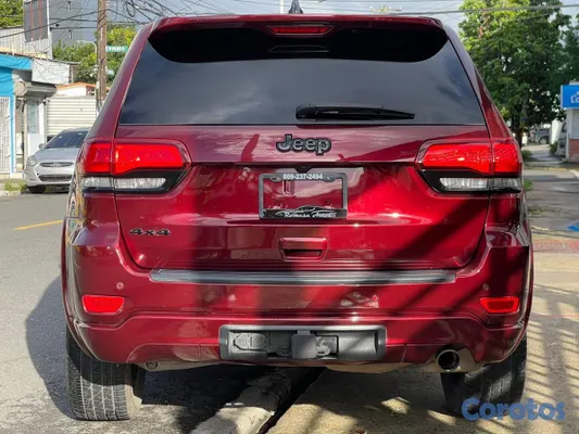 2020 Jeep Grand Cherokee — foto 3 / 7