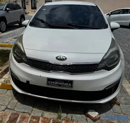 2015 Kia Rio — foto 4 / 9