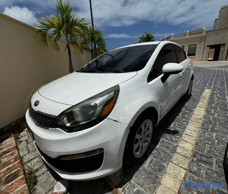 2015 Kia Rio — foto 6 / 9