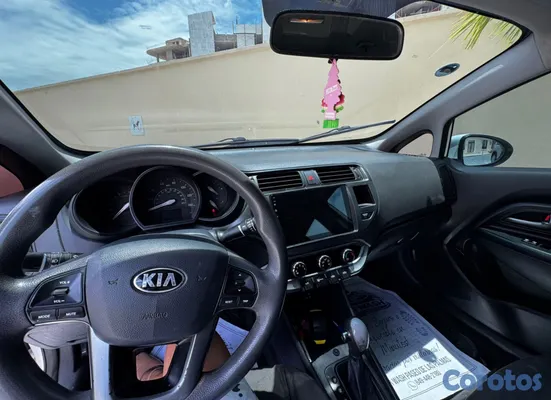 2015 Kia Rio — foto 9 / 9