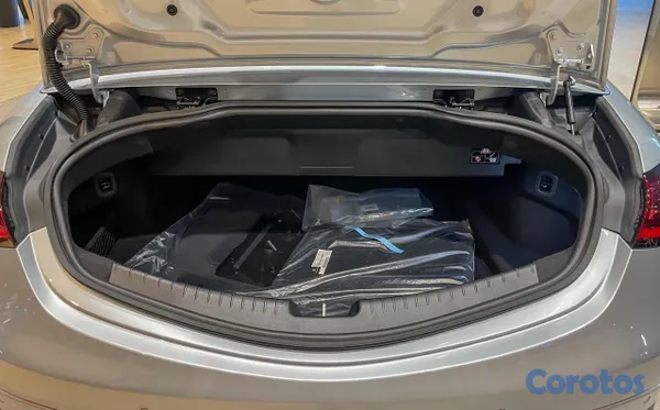 2026 Mercedes-Benz Clase CLE 300 4Matic Cabriolet — foto 11 / 16
