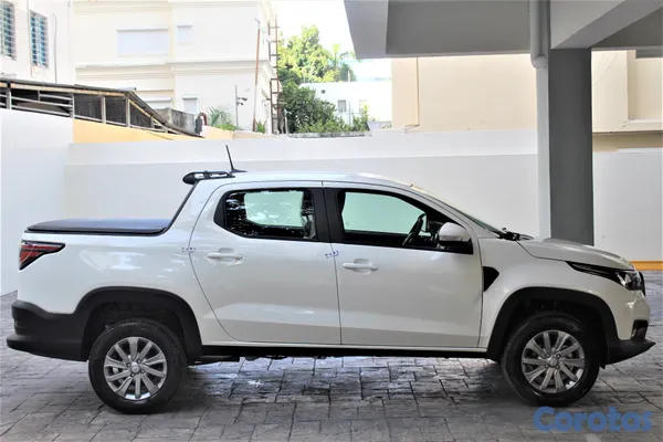 2026 Otra Ram 700 — foto 4 / 9