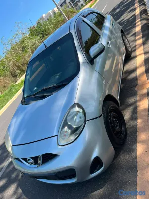 2015 Nissan March — foto 3 / 9