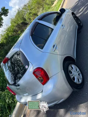 2015 Nissan March — foto 4 / 9