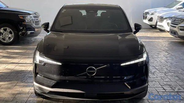 2026 Volvo EX30 — foto 2 / 8