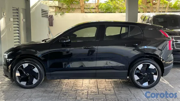 2026 Volvo EX30 — foto 7 / 8