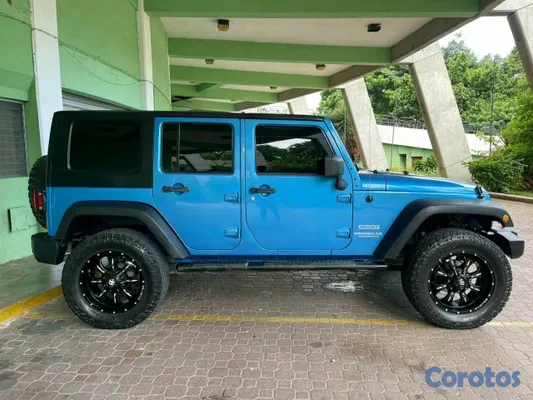 2010 Jeep Wrangler — foto 2 / 7