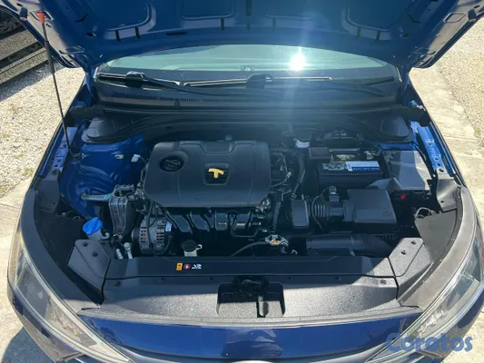 2020 Hyundai Elantra — foto 9 / 10