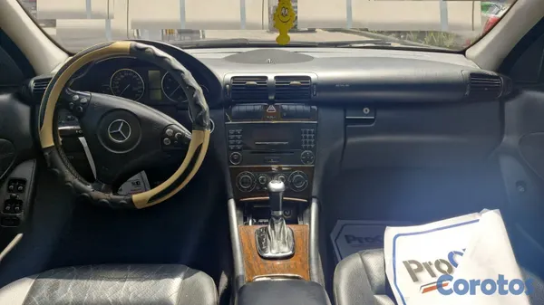 2005 Mercedes-Benz Clase C — foto 4 / 11