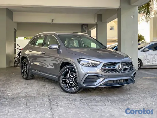 2025 Mercedes-Benz Clase GLA — foto 2 / 12
