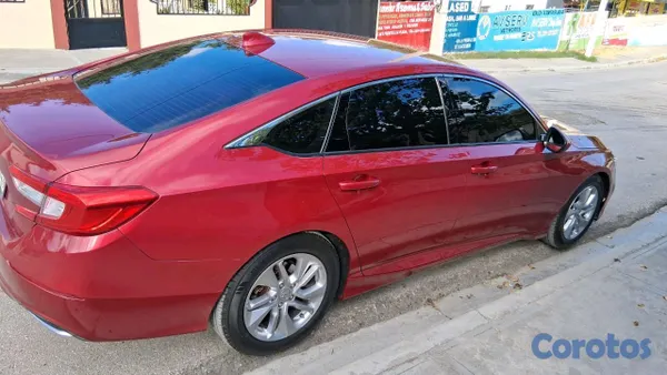 2018 Honda Accord — foto 5 / 13