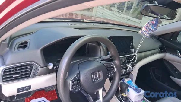 2018 Honda Accord — foto 7 / 13