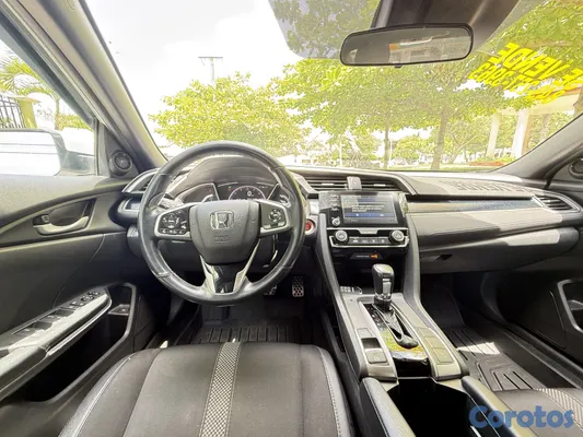 2020 Honda Civic — foto 6 / 10