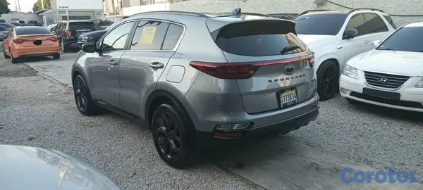 2021 Kia Sportage — foto 2 / 12