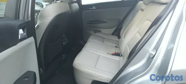 2021 Kia Sportage — foto 8 / 12