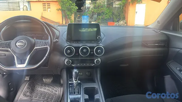 2020 Nissan Sentra — foto 5 / 8