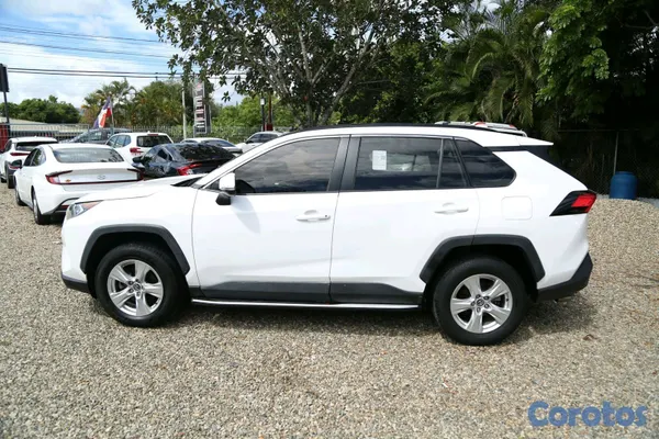 2020 Toyota Rav-4 — foto 3 / 7