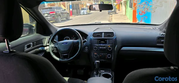 2018 Ford Explorer — foto 7 / 10