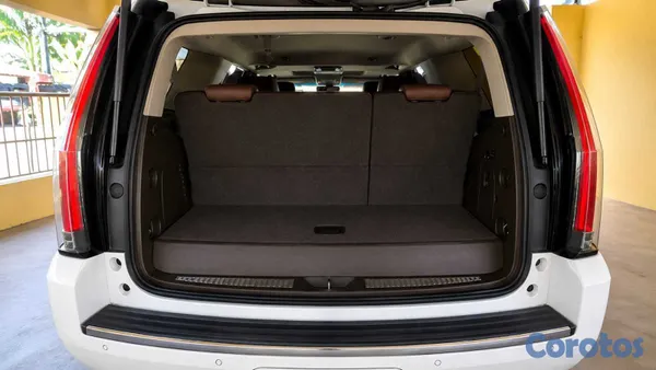 2017 Chevrolet Tahoe — foto 6 / 8