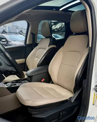 2020 Ford Escape — foto 2 / 9