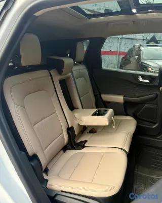 2020 Ford Escape — foto 5 / 9