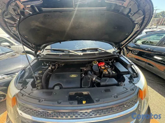 2014 Ford Explorer — foto 4 / 10