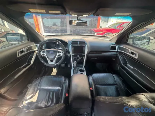 2014 Ford Explorer — foto 5 / 10
