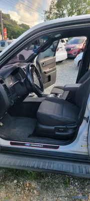 2011 Ford Escape — foto 5 / 10