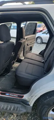 2011 Ford Escape — foto 8 / 10