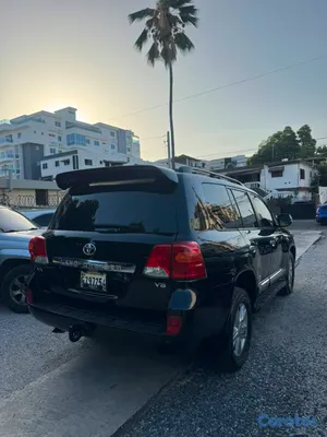 2013 Toyota Land Cruiser — foto 10 / 11