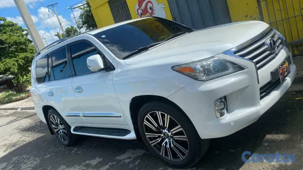 2014 Lexus Lx — foto 3 / 9