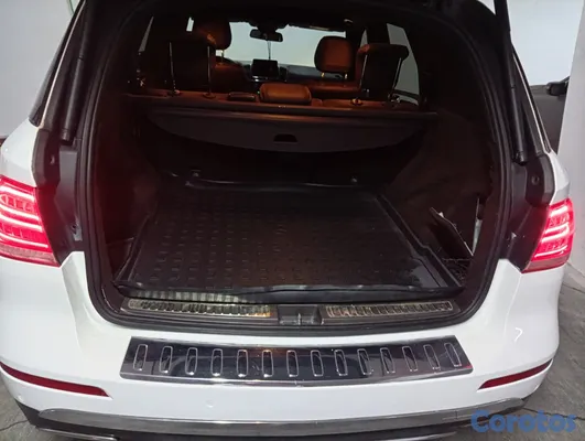 2016 Mercedes Clase GLE — foto 9 / 11