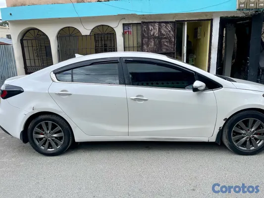 2014 Kia Forte — foto 4 / 6