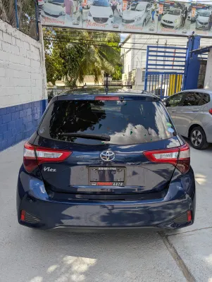 2019 Toyota Vitz — foto 5 / 10