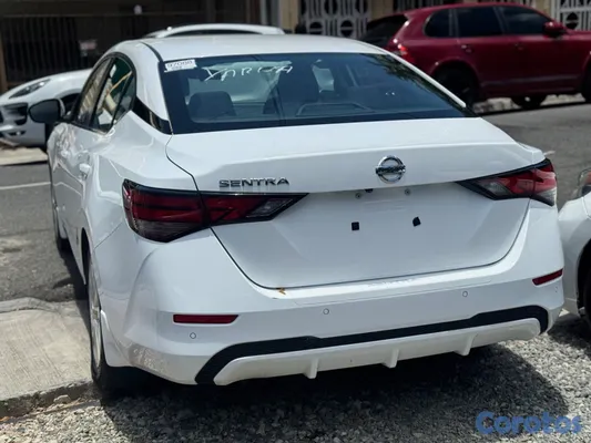 2022 Nissan Sentra — foto 5 / 10