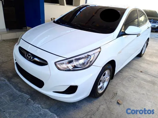 2016 Hyundai Accent — foto 5 / 10