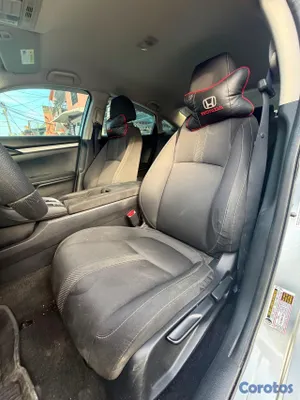 2018 Honda Civic — foto 7 / 10