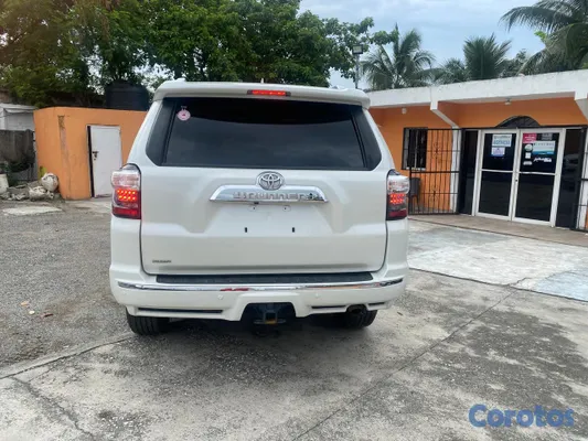 2023 Toyota 4 Runner — foto 7 / 9