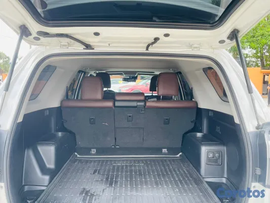 2023 Toyota 4 Runner — foto 8 / 9