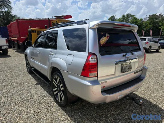 2007 Toyota 4 Runner — foto 5 / 9