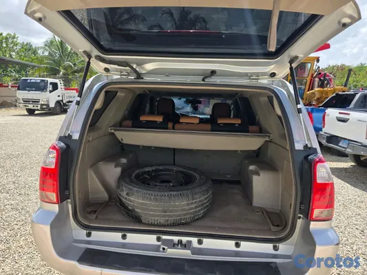 2007 Toyota 4 Runner — foto 7 / 9
