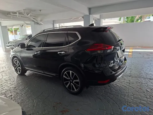 2021 Nissan X-Trail — foto 10 / 11