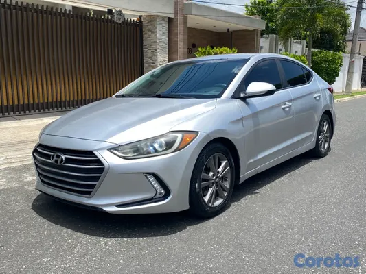 2018 Hyundai Elantra — foto 1 / 8