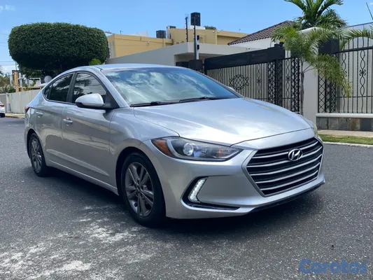 2018 Hyundai Elantra — foto 2 / 8
