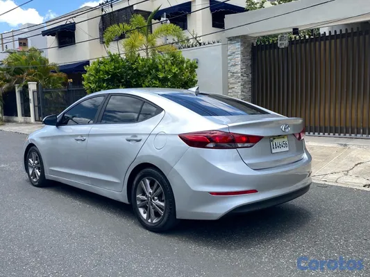 2018 Hyundai Elantra — foto 8 / 8